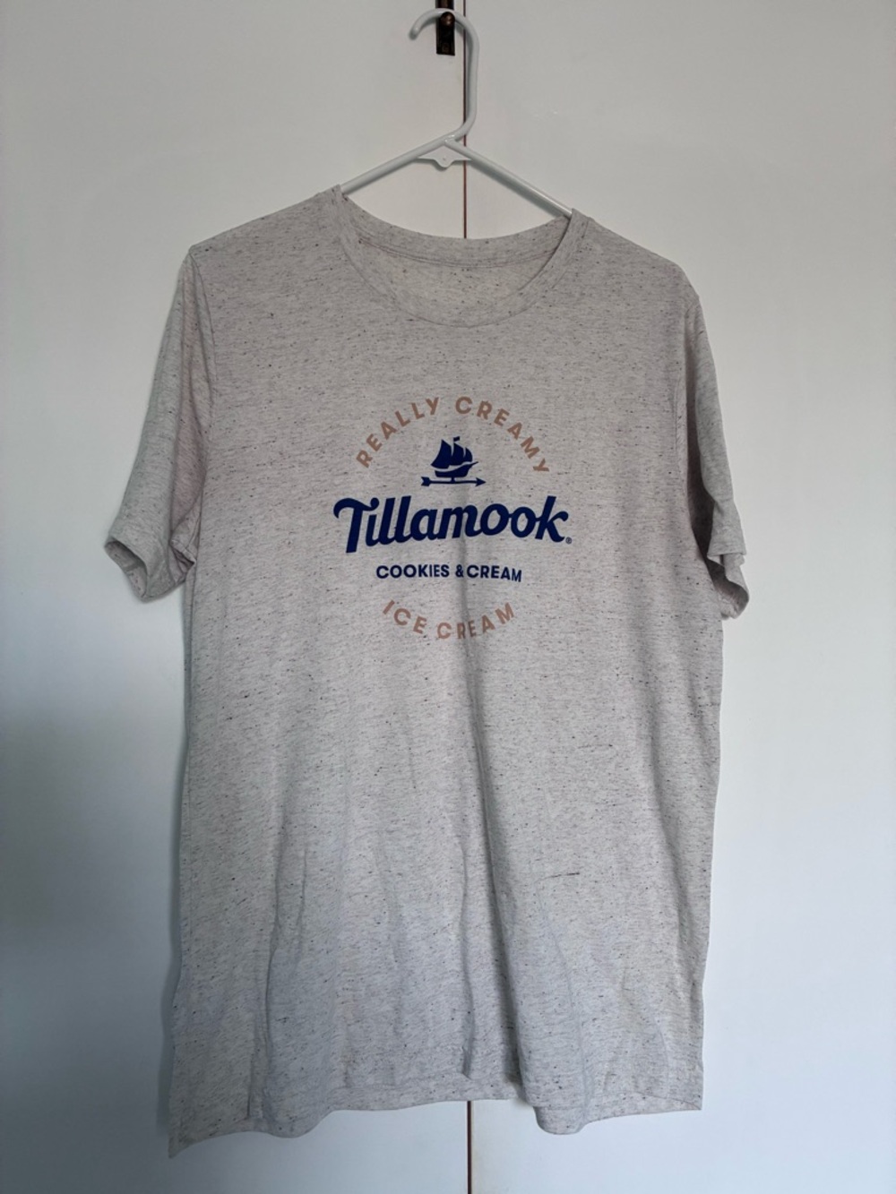 Men’s Tillamook Cookies & Cream Logo T-Shirt - Light Heather Gray